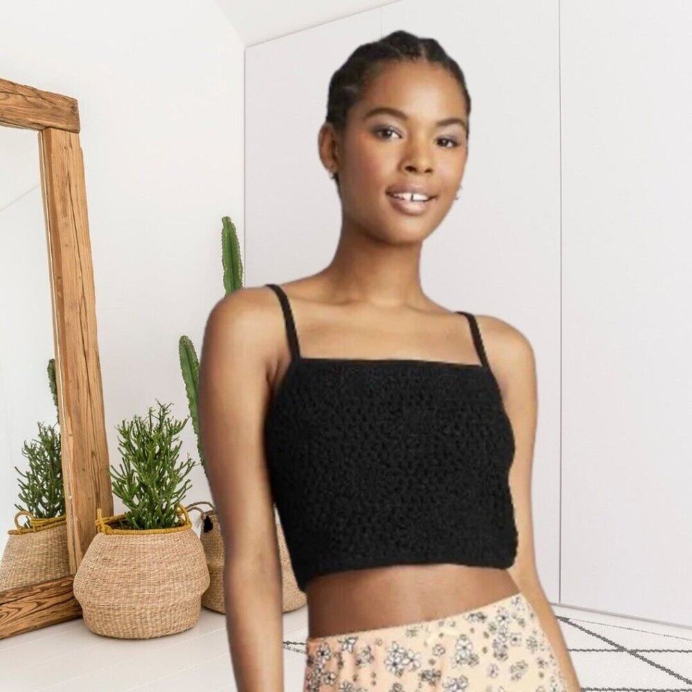 WILD FABLE RETRO FLORAL CROCHET KNIT CROP TOP FESTIVAL WOMEN BLACK TOP SIZE XL